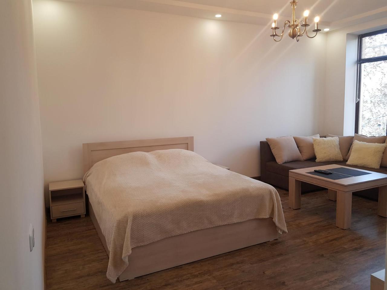 Apartamento Cascade White Luxury Ereván Exterior foto